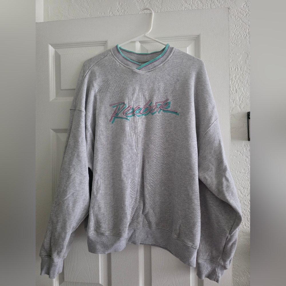 Vintage 90s- REEBOK crew sweatshirt, Size XL